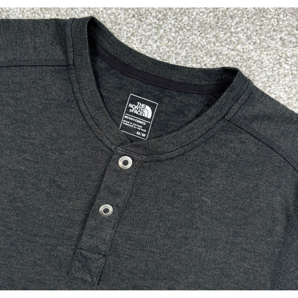 The North Face Henley Shirt Mens M Charcoal Heather Long Sleeve Snap Pullover